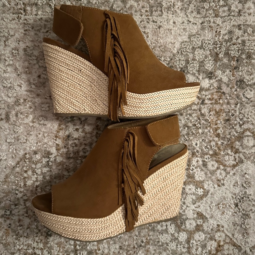 Report Brown Wedge Sandals with Fringe (NO BOX)